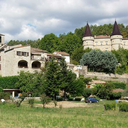 Location De Gites Les Sources Chambonas/Les Vans מראה חיצוני תמונה